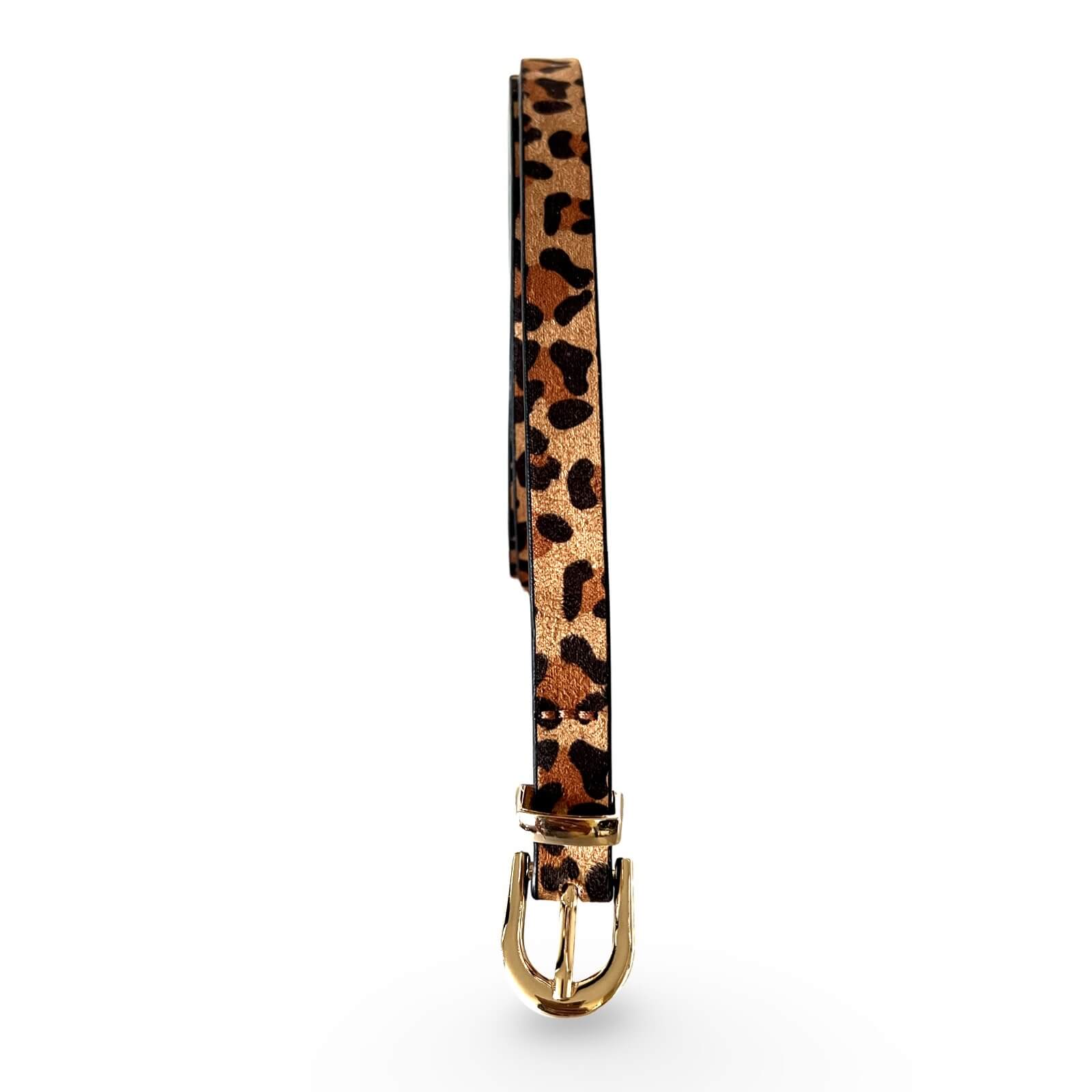 Animal Print Gürtel – Gold-Metallic Leoprint, Detailansicht Muster & Schnalle | LiBEAU
