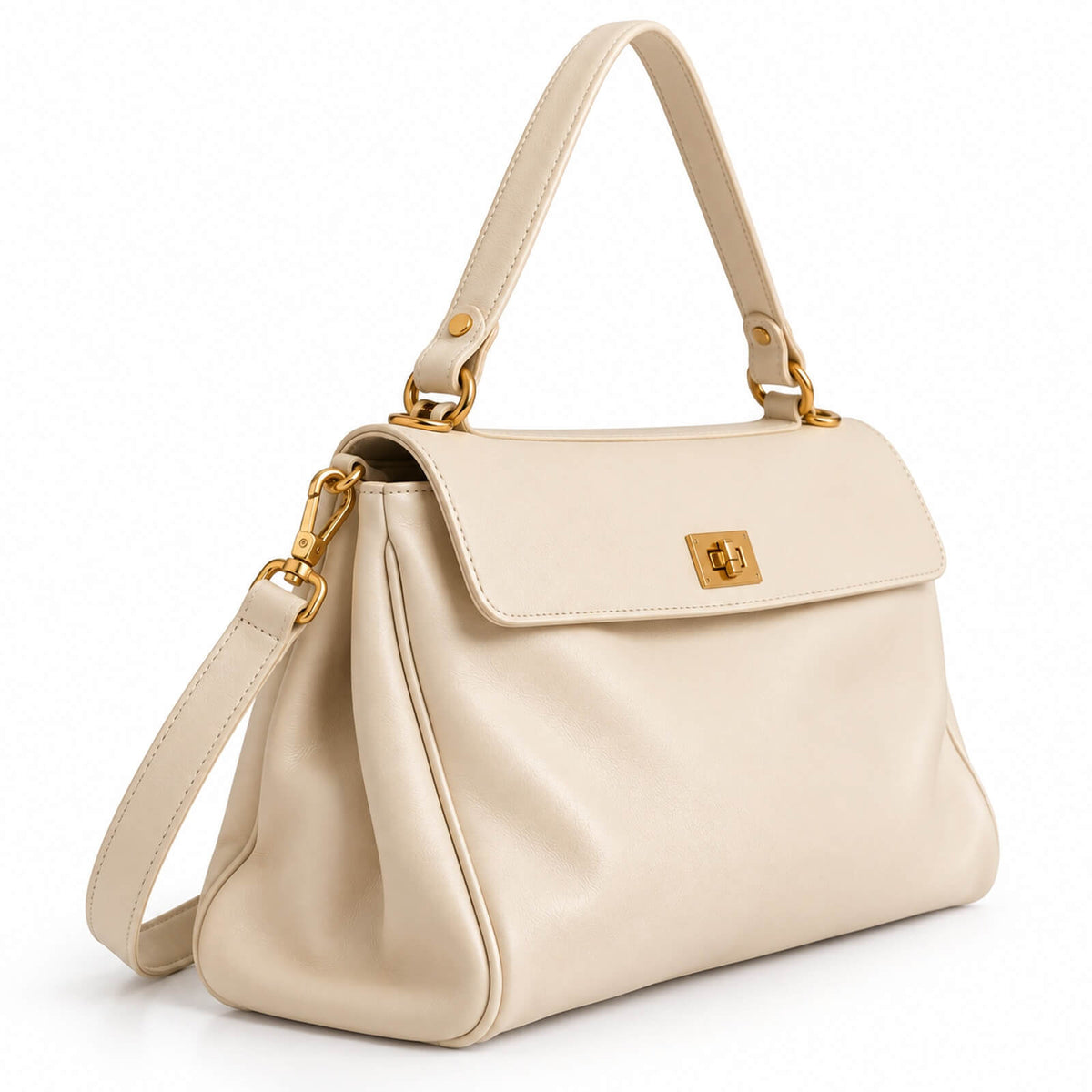 Elfenbeinfarbene Leder-Handtasche Bag Rye mit Klappe und abnehmbarem Schultergurt, schräge Ansicht
