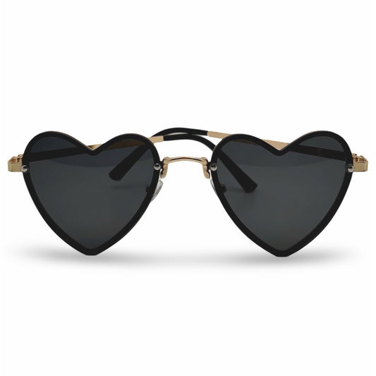 Modebrille Herz Schwarz – LiBEAU Damen Sonnenbrille herzförmige schwarze Gläser mit goldenem Metallsteg und Goldbügeln, Produktansicht | LiBEAU
