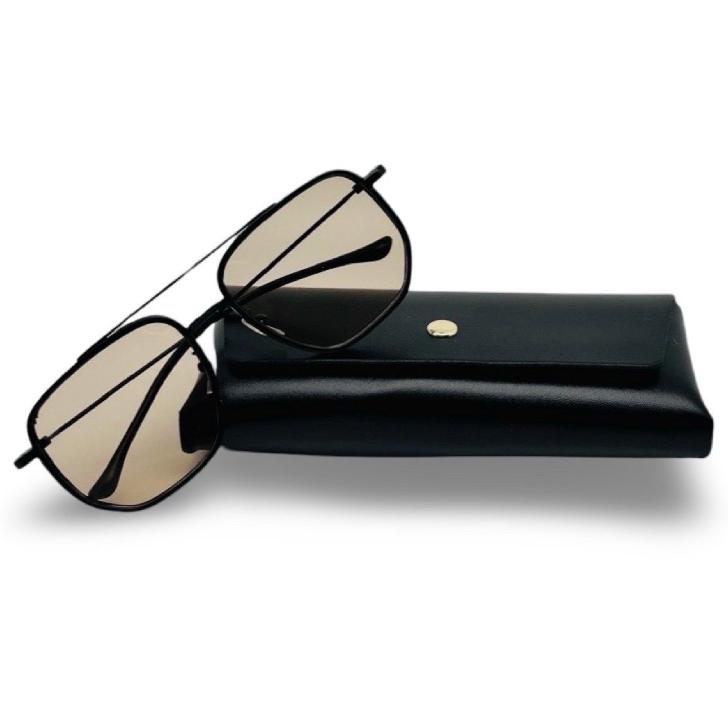 Modebrille Pilotenbrille – LiBEAU Sonnenbrille schwarz Pilotenbrille mit schwarzem Etui, Produktansicht | LiBEAU
