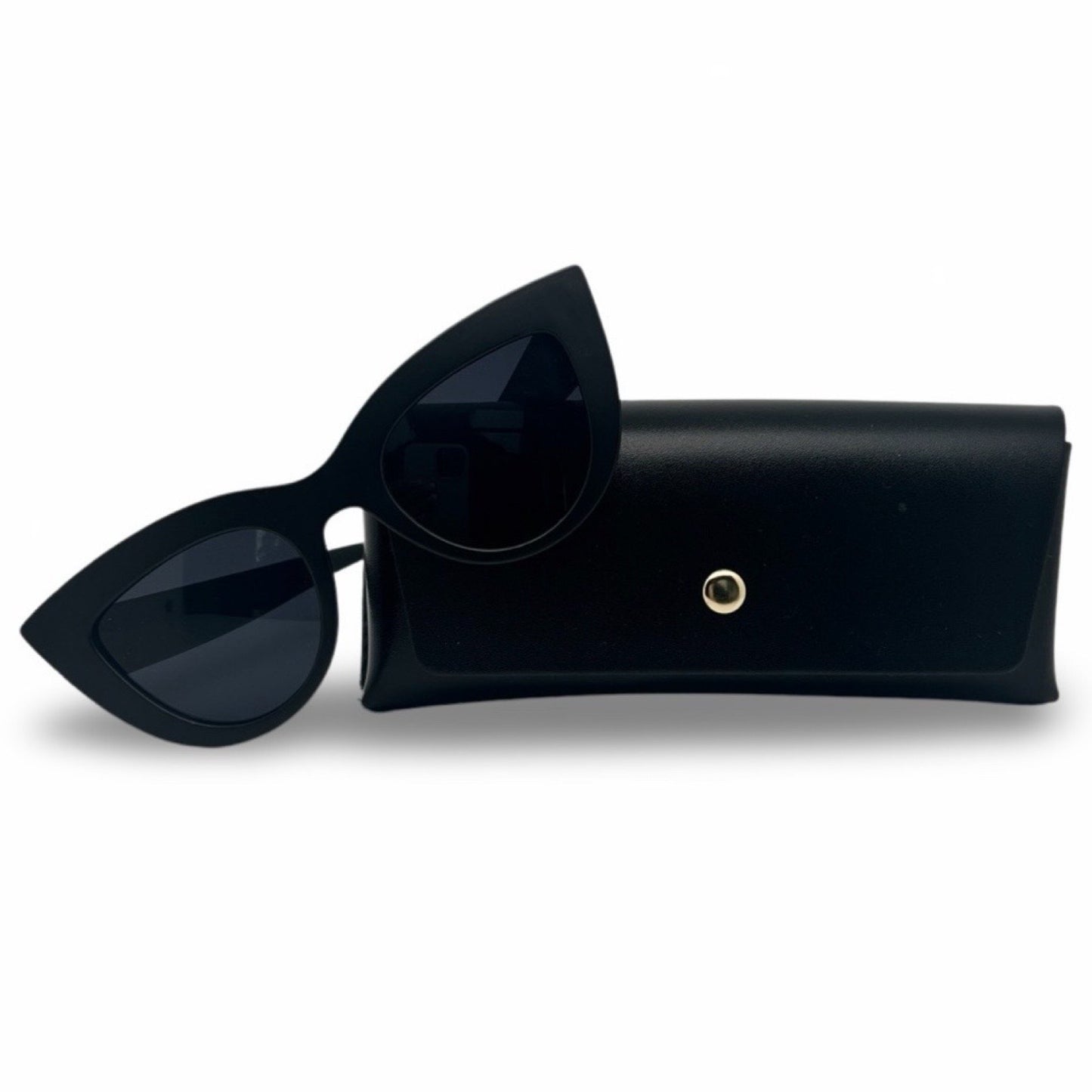 Modebrille Cat-Eye schwarz matt – LiBEAU Sonnenbrille mit schwarzem Etui, Produktansicht | LiBEAU
