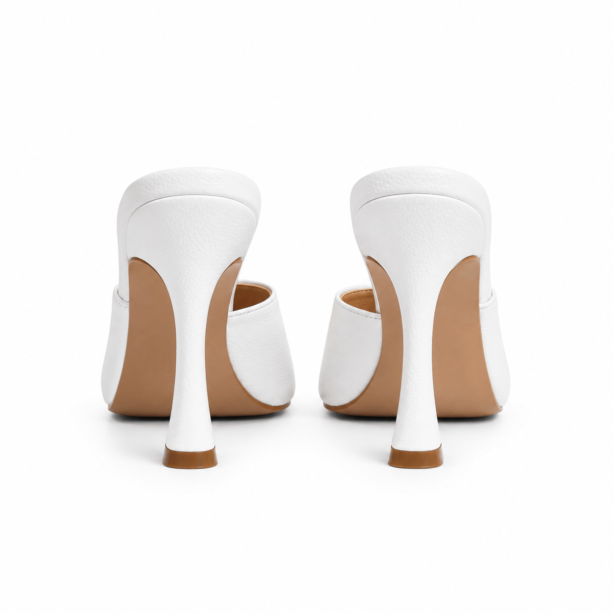 Carmen Mules Weiß – Rückansicht, eleganter Stiletto-Absatz in Weiß | LiBEAU
