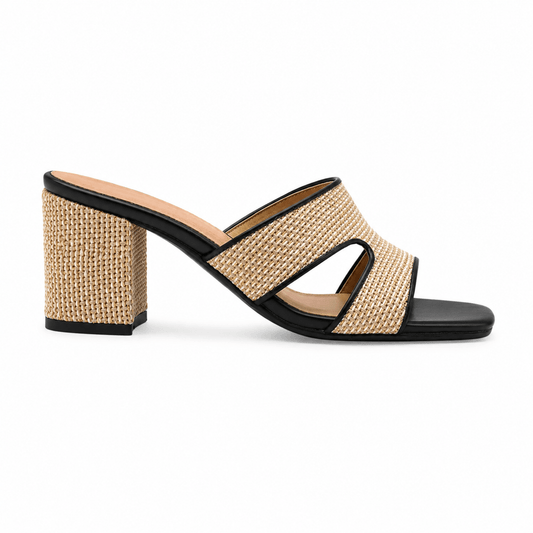 Celine Mules – Blockabsatz Mules mit Raffia-Riemen beige/gold, schwarze Sohle, Frontansicht | LiBEAU
