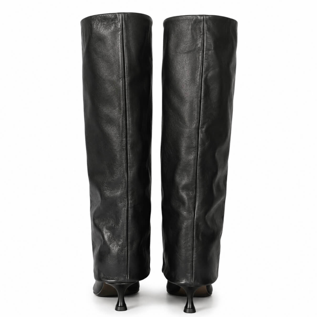 Chloe Boots – LiBEAU Detailansicht Rückansicht Schwarze Leder Kniestiefel Paar, weicher hoher Schaft und eleganter 5 cm Kitten-Heel | LiBEAU
