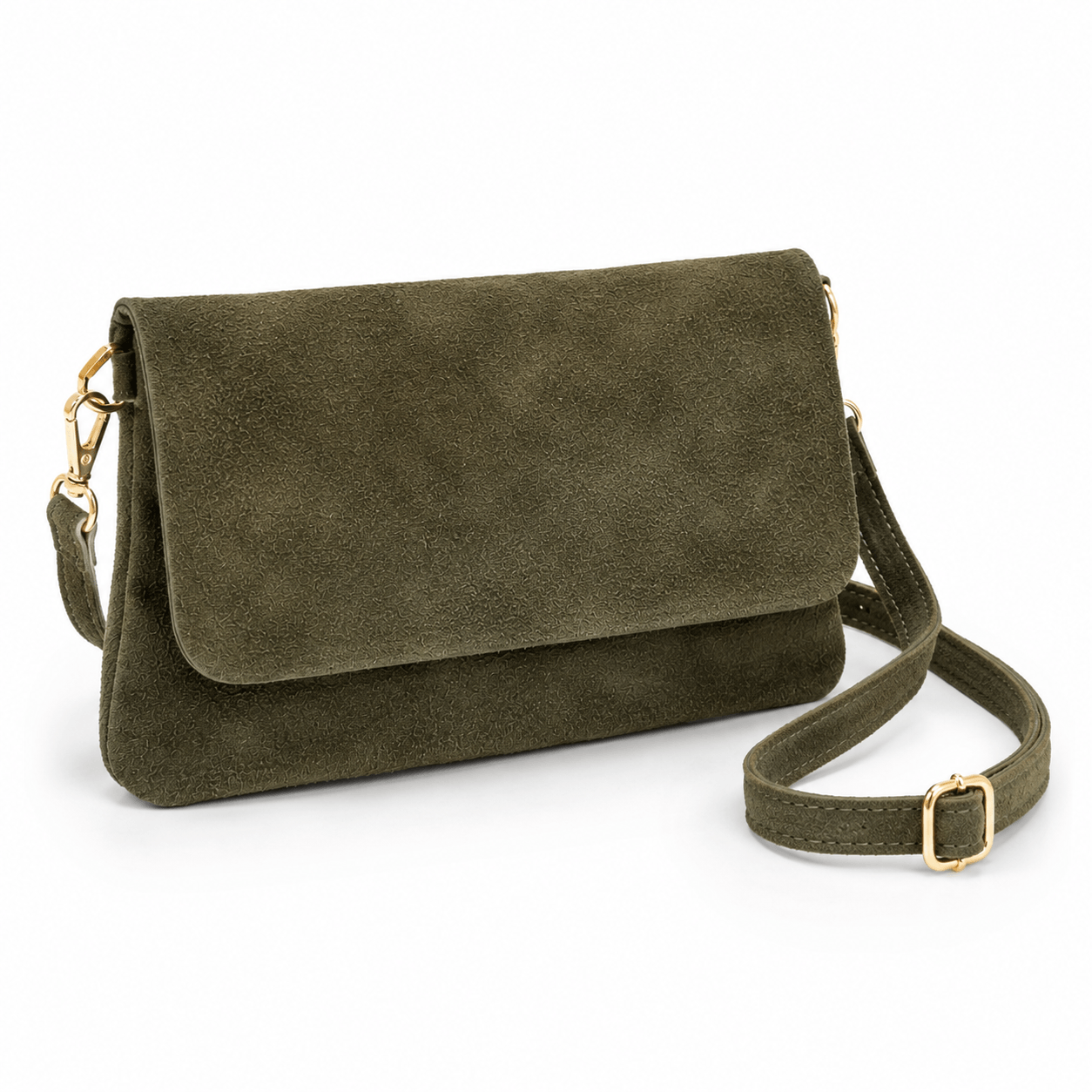 Clutch Sally – Olive Wildleder Umhängetasche mit Überschlag, goldenem Karabiner und verstellbarem Schulterriemen, Schrägansicht | LiBEAU
