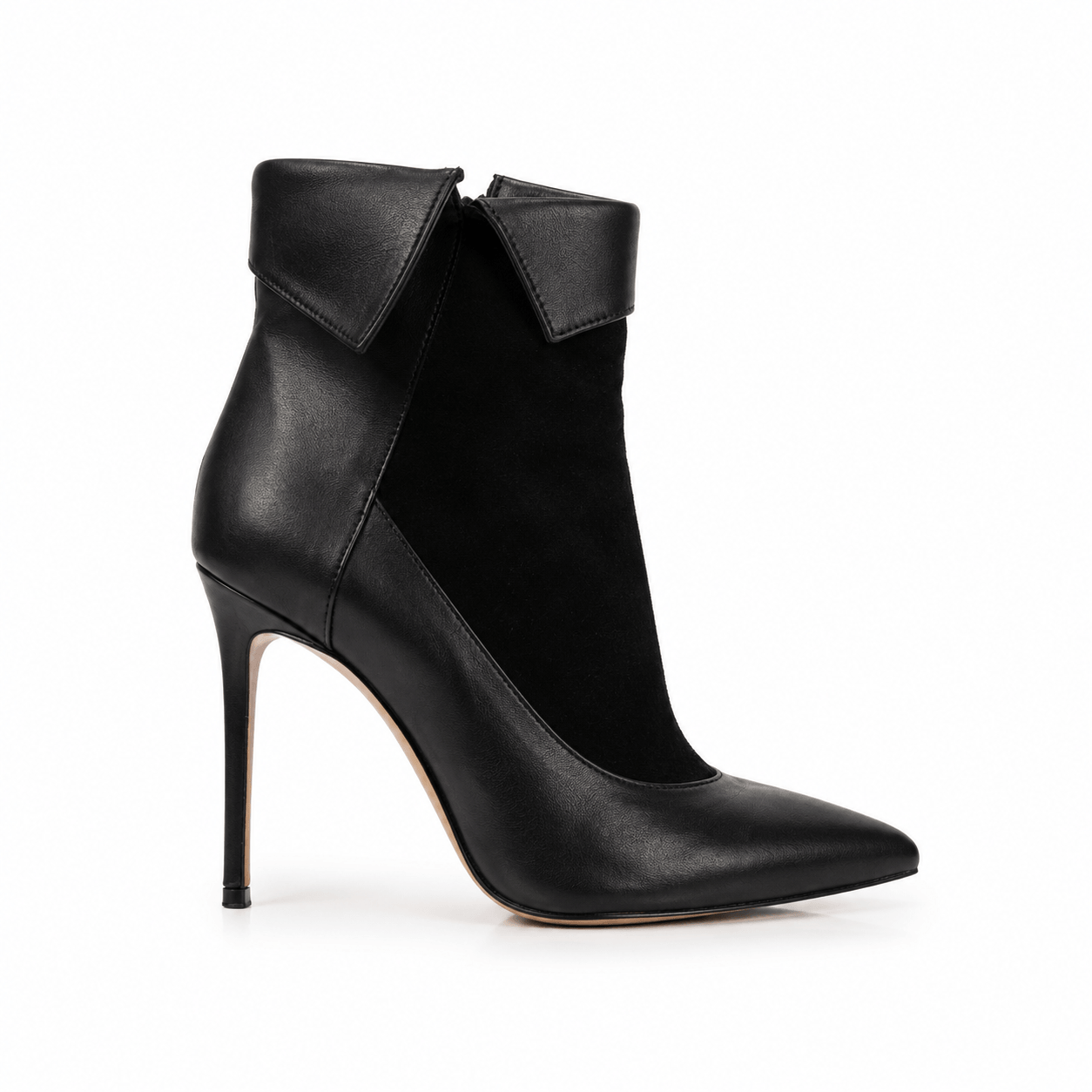 Mamba Stiefeletten – LiBEAU Damen Ankle Boots Schwarz Leder Wildleder Mix, 10 cm Stiletto-Absatz, spitze Zehenpartie, Seitenansicht | LiBEAU
