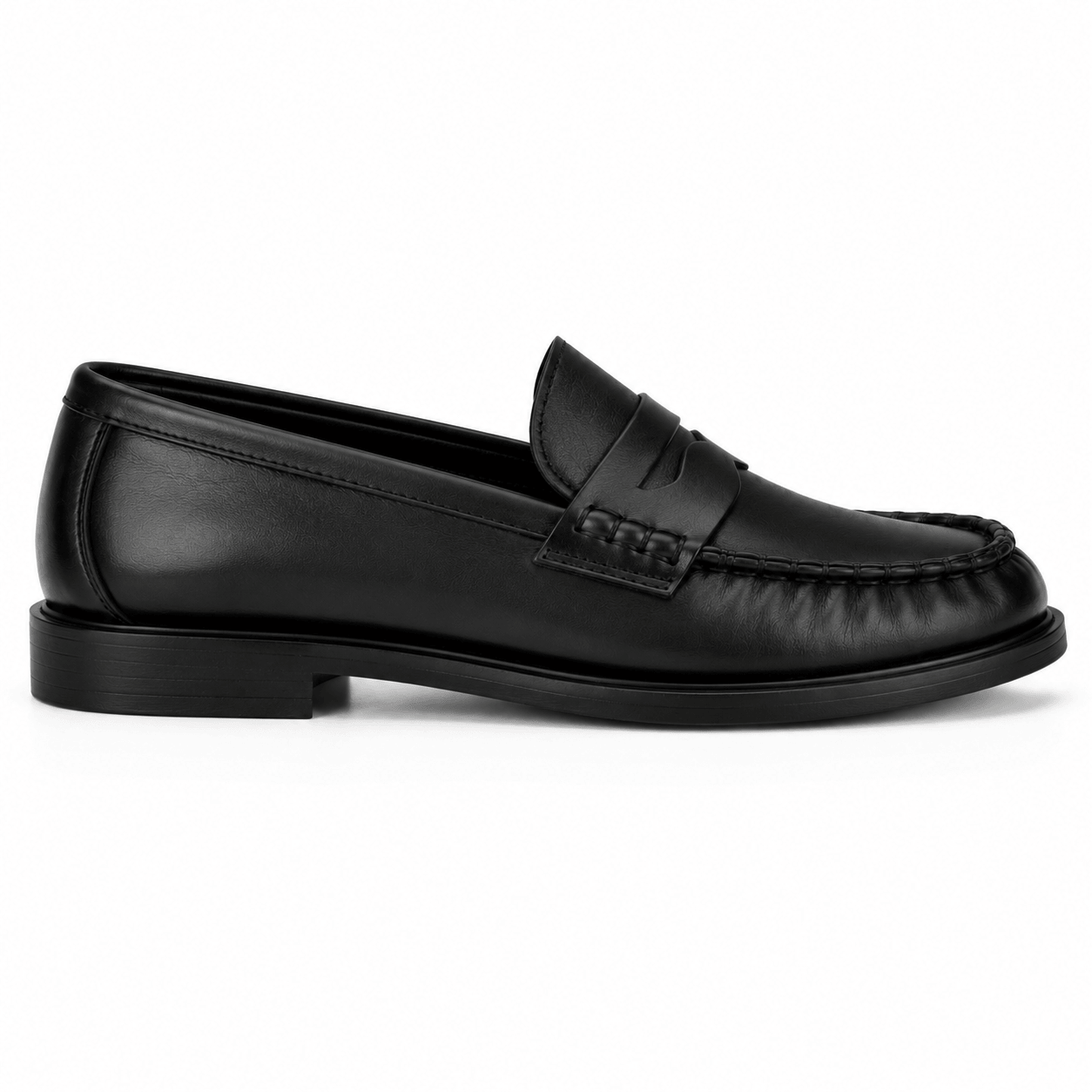 Milo Loafer Schwarz – Seitenansicht, klassischer Penny Loafer mit 2 cm Blockabsatz | LiBEAU
