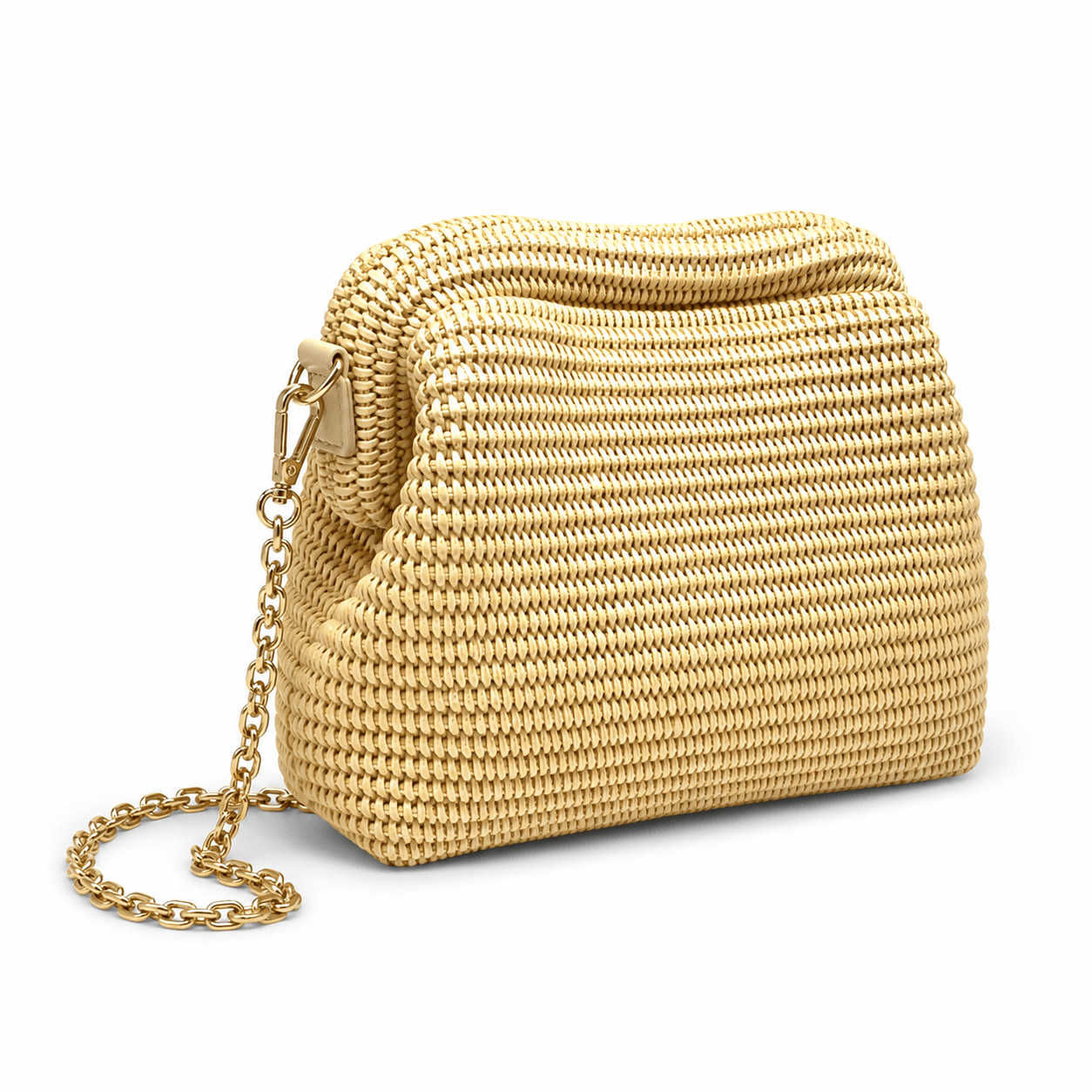Clutch Raffia Nature – LiBEAU Damen Clutch Beige Natur Raffia mit abnehmbarer Goldkette und Goldkarabiner als Schulterriemen, Schräg-Frontansicht | LiBEAU
