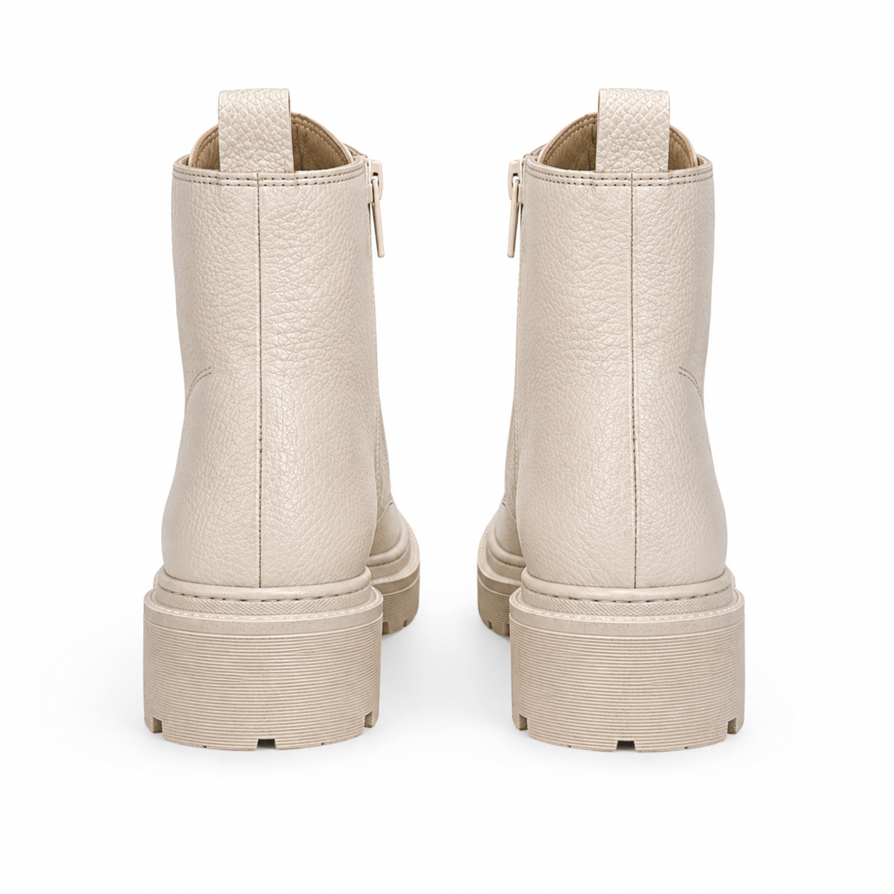 Rusty Boots – LiBEAU Cremé Leder Ankle Boots seitlich, Seitenreißverschluss und flache Sohle, Seitenansicht | LiBEAU

