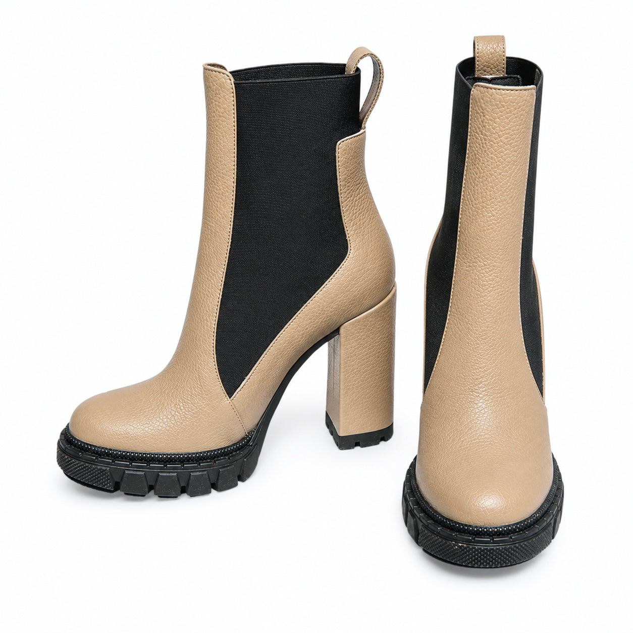 Tara Boots – LiBEAU Taupe Leder Plateau Stiefeletten Paar, schwarzes Elastikband und Profilsohle, Front- und Rückansicht | LiBEAU
